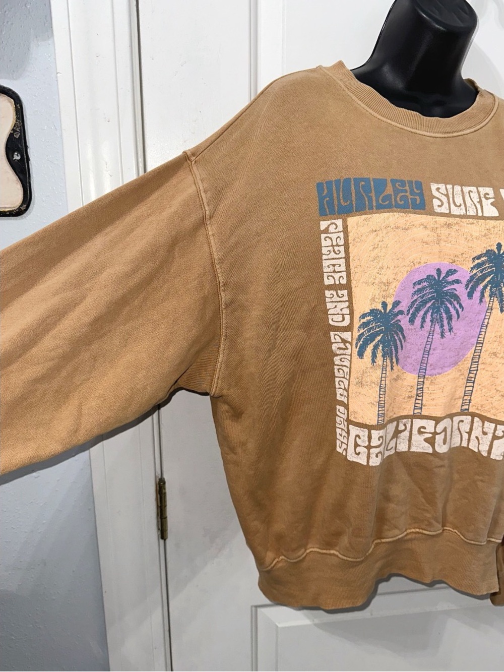 Hurley Lovely Day Boyfriend Pullover, size Large - Picture 6 of 9